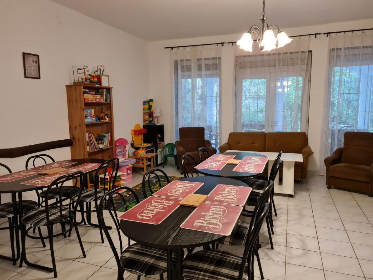 Fertodi Kuria Vendeghaz酒店 外观 照片